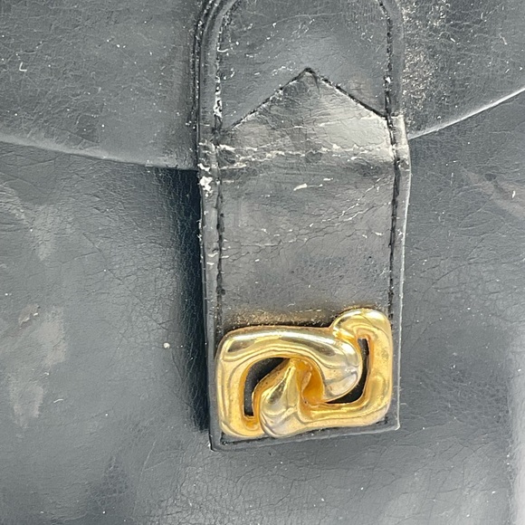 “VINTAGE” Faux Leather Unique Top Handle / Strap Gold Accents Bag. - Picture 2 of 13